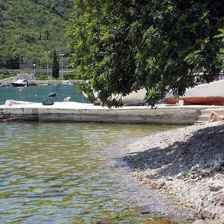 By The Sea Mali * זאטון