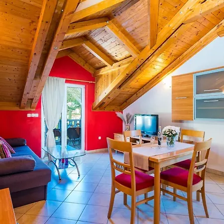 By The Sea Mali Apartament *