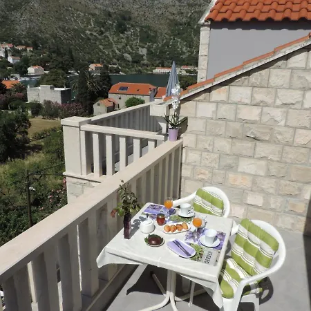 By The Sea Mali Apartment