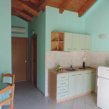 Apartment By The Sea Mali Zaton (Dubrovnik-Neretva)