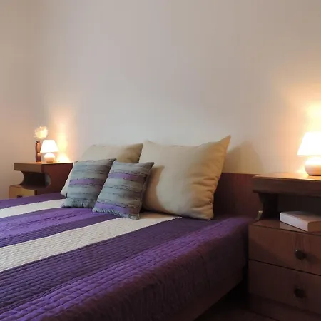 By The Sea Mali * זאטון