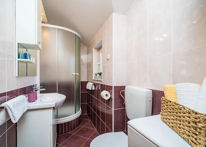 By The Sea Mali Apartament *